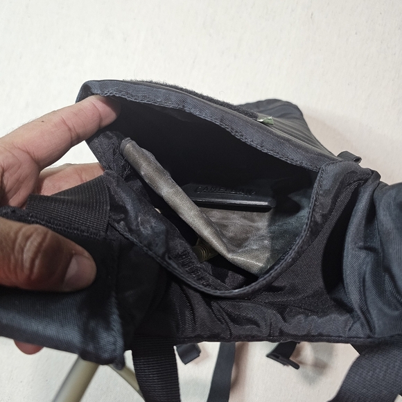 Camelbak Sabre Hydration System Carrier Pack 70 Oz/2 L Bladder, HydroLink System - Picture 4 of 7